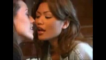 ▶ Lesbian French kissing Lesbian - YouTube