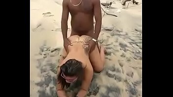 2 women on vacation gets fucked by a guy they met on the beach