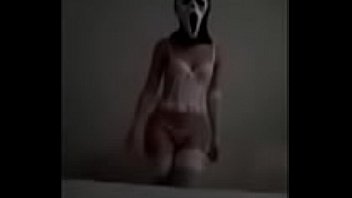 Mulher com máscara fazendo sexo Video Completo= 