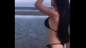 Hot girl Việt diện bikini khoe thân hình nóng bỏng - gai goi showbit viet