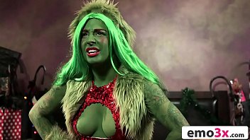 How The Grinch Gaped Christmas - Chapter 1 - Amber Ivy