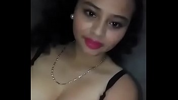 Sexy Nicaraguan showing of her perfect breast and beautiful pussy.