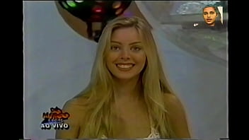 Luciana Pereira na Banheira do Gugu - Domingo Legal (1997)